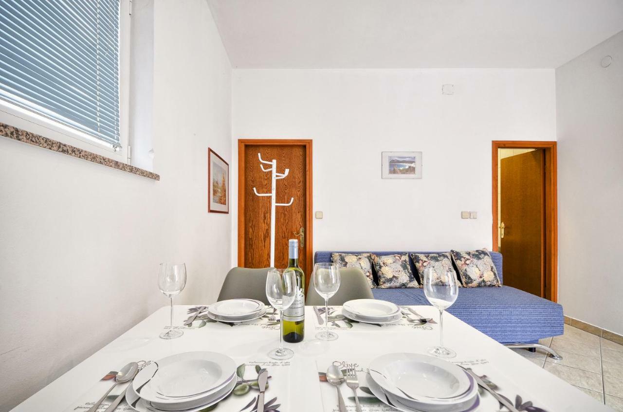 Apartments Picco Пула Екстериор снимка