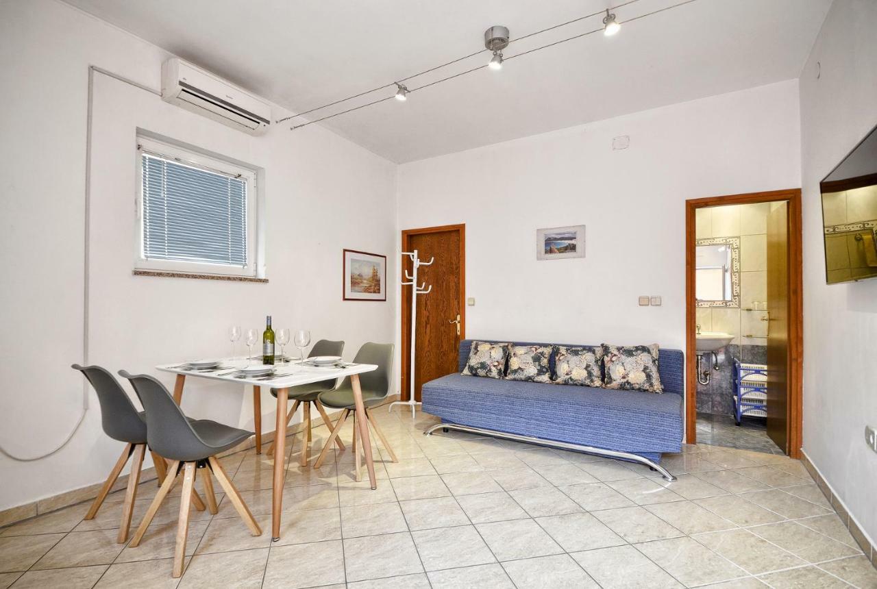 Apartments Picco Пула Екстериор снимка