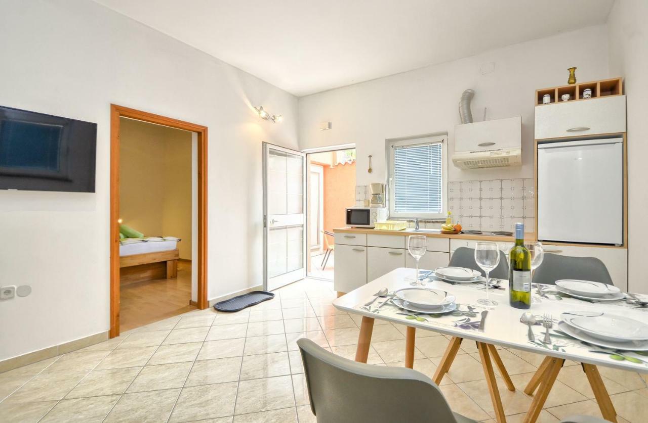 Apartments Picco Пула Екстериор снимка