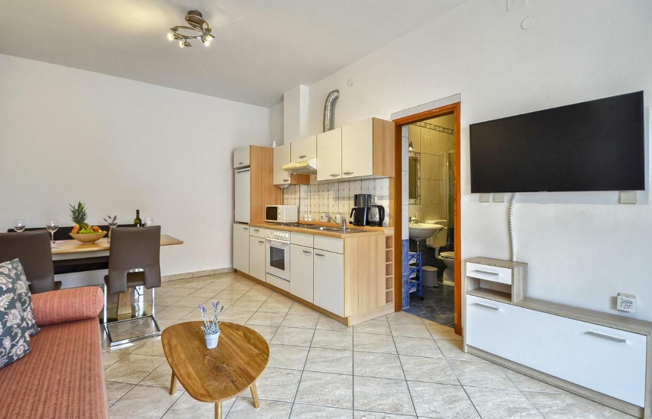 Apartments Picco Пула Екстериор снимка