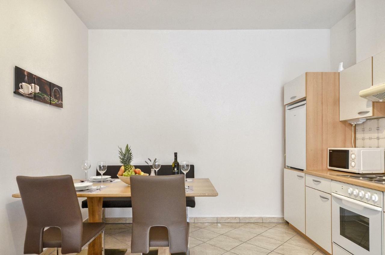 Apartments Picco Пула Екстериор снимка